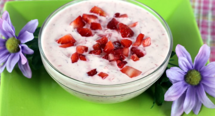 Strawberry Yogurt Dip