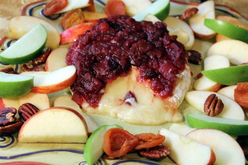 Baked Brie Topped with Cranberry Chutney