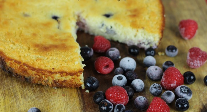 Ricotta Almond-Berry Torte